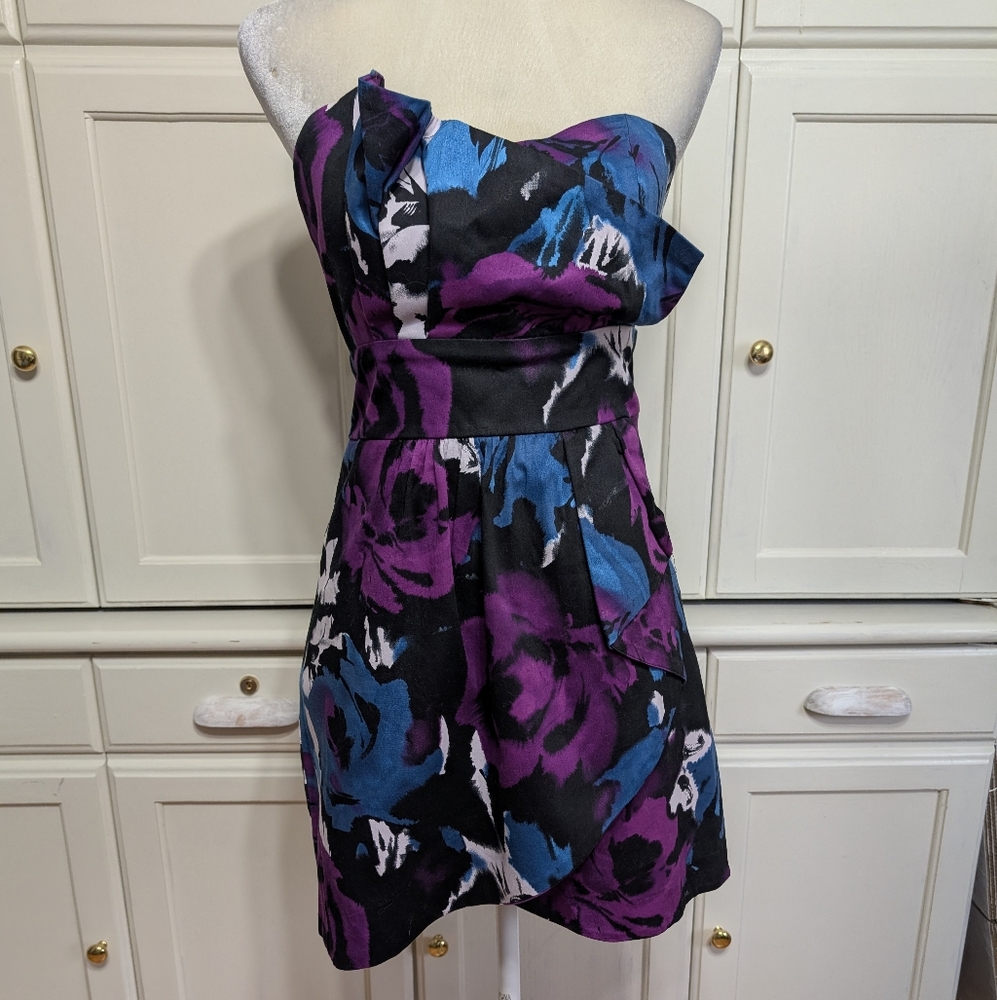 Urban Behavior Strapless Dress